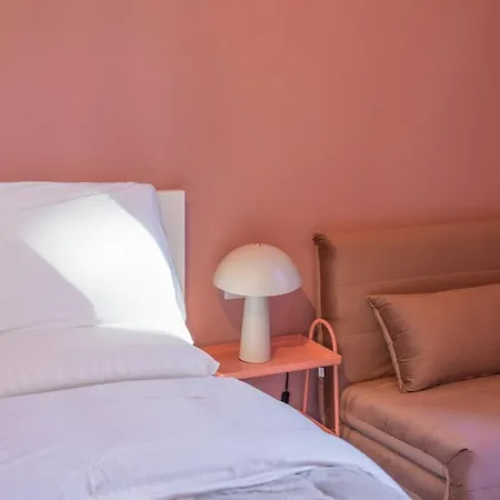 Apartment 200m Mestre Station 3 Big Bedrooms With Ac Tv *